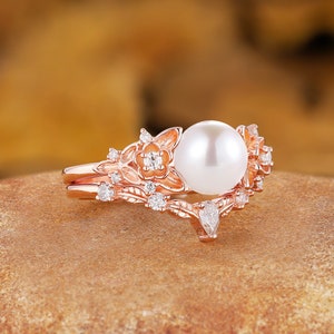 Akoya Pearl Engagement Ring Set Vintage Rose Gold Moissanite Curved Wedding Ring Leaf Design Wedding Band Women's Handmade Jewelry image 4