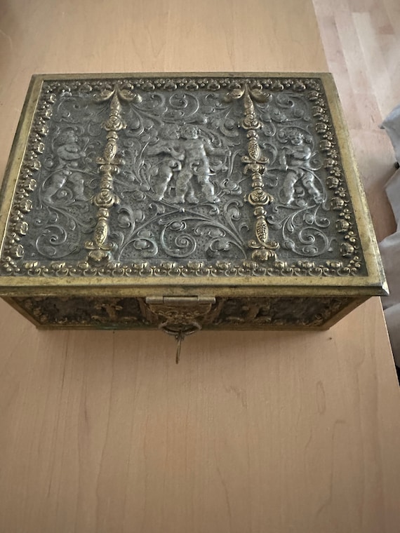 工芸品 antique art nouveau brass box Art Nouveau Jewelry Casket Gift Box 20th Century Floral
