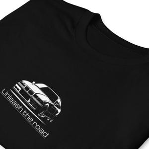BMW E36 Unleash The Road Shirt, Classic Car Grafik T-Shirt, Auto Enthusiast T-Shirt, Herren Auto Geschenk, Road T-Shirt