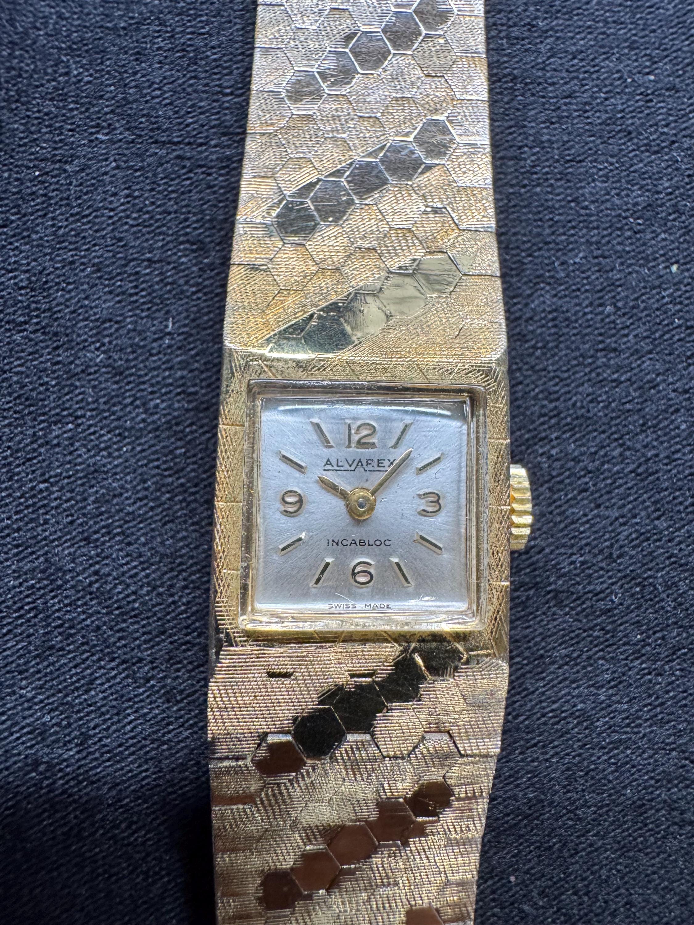 Stunning Ladies Swiss Made Alvarez Gold Tone Bracelet Watch Manual Wind Swiss Made Alvarez Gold Tone Bracelet Watch: Ladies Manual  main image 4