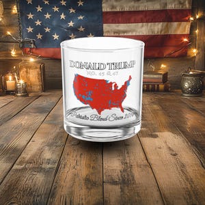 Vaso de whisky Donald Trump n.º 45 y n.º 47, mapa electoral de Trump en los estados republicanos, colección de mezcla patriótica