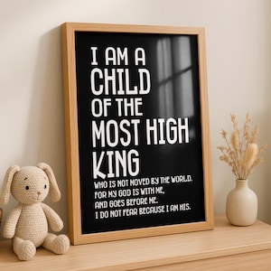 Muurdecoratie 'Kind van de Allerhoogste Koning', christelijke digitale download, minimalistische Bijbeltekstprint, zwart-wit geloofsdecoratie (digitale download)