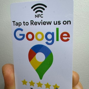 NFC- en QR Google-beoordelingskaart. Google Review Card is een gemakkelijke manier om je recensie te vergroten