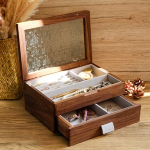 Boîte à bijoux personnalisée en verre en noyer sculpté, double couche, organisateur de bijoux, cadeau pour elle, boîte de collection de bijoux pour femme avec miroir, idée cadeau pour maman