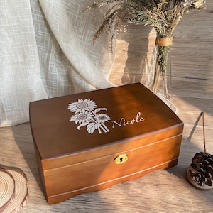 Boîte à bijoux en bois gravée personnalisée avec tiroirs Organiseur de bijoux à tiroir unique Cadeau de mariage pour maman Collection de bijoux pour femme Idée cadeau pour maman