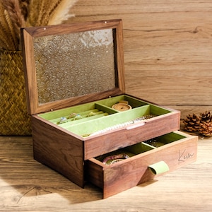 Glas Benutzerdefinierte geschnitzte Walnuss Schmuckschatulle Doppelschicht Schmuck Organizer Geschenk für Mama Frauen Schmuck Sammlung Box mit Spiegel Mom Geschenkidee