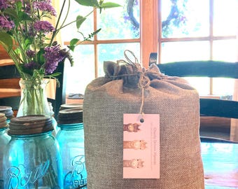 Pure Alpaca Manure-FRESH (MOIST) 1 Quart- All natural 100% Alpaca poop beans-