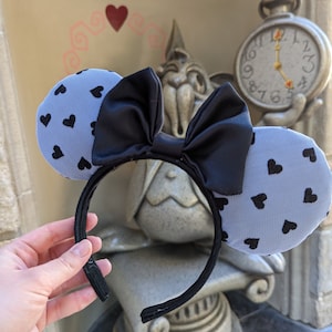 Black Heart Mouse Ears
