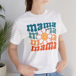 Retro Smiley Face Shirt, Flower Smiley Face T-Shirt, 70s Vibes Top, Fun Hippie Apparel, Vintage Style Tee