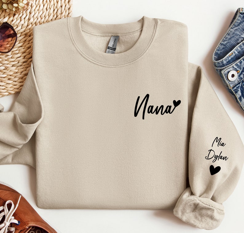 Personalized Grandma Sweatshirt with Grandkids Names, Custom Sweater for Grandma, Mother's Day Gift, Nana Sweatshirt, Grandma Gift Sand