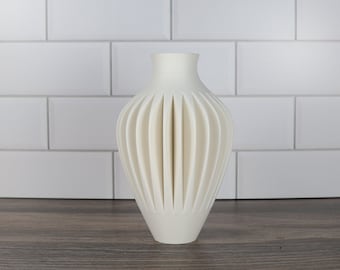 Modern Wave Vase in Cotton White