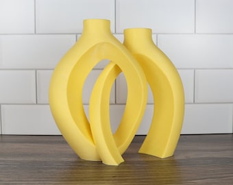 Double Intertwined Minimalist Vase in Lemon