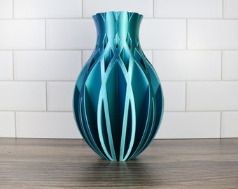 Diamond Cut Vase in Silk Blue Green