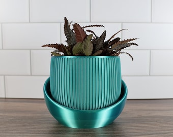 The Eero Planter in Silk Blue Green