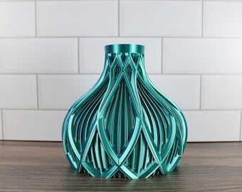 Kami Short Vase in Silk Blue Green