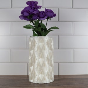 Kymara Vase in White Silk