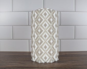 Kani Vase in White Silk