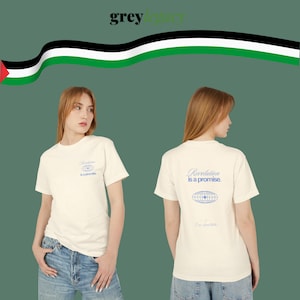 Revolution ist ein Versprechen T-Shirt |  Politische Aktivistin Comfort Colors Tee