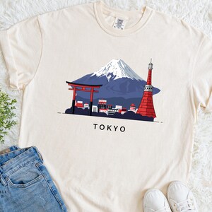 Tokyo Mt Fuji Skyline T-Shirt, Japan Shirt, Tokyo Skyline, Unisex Japan Graphic Tee, Japan Travel Shirt, Japan Lover Gift, Japanese Apparel