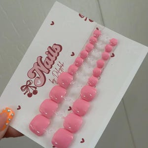 Baby Pink Press On Toenails – Glossy Summer Toe Nails – DIY Pedicure – Bubblegum Pink Toenails – Vacation Ready Nail Set