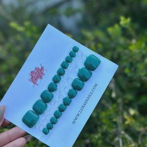Forest Green Press On Toenails – Glossy Summer Toe Nails – DIY Pedicure – Green Toenails – Vacation Ready Nail Set