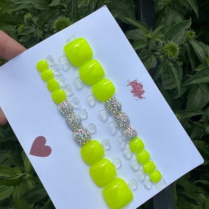 Neon Green Rhinestone Press On Toenails – Luxury Toe Nail Set – Bling Green Pedicure - Glue on Toenails – Summer Vacation Nails