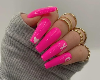 Neon Pink XOXO Press On Nails – Valentine’s Nails – Glossy Barbiecore Nails with Heart – Reusable Handmade Glue on Nails