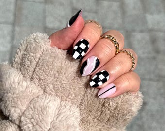 Press on Nails, Black and White Checkered Nails, Press On Nail Set, White Black Abstract Nails, Glue On Nails, Retro Nails