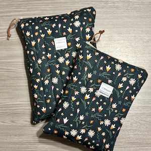 Green Floral Quilted Book Sleeve | Kindle Sleeve | iPad Sleeve | Handmade | Bookish Gift | Book Protector | Padded Book Sleeve With Zipper