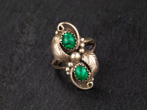 Malachite Leaf Ring - image 1