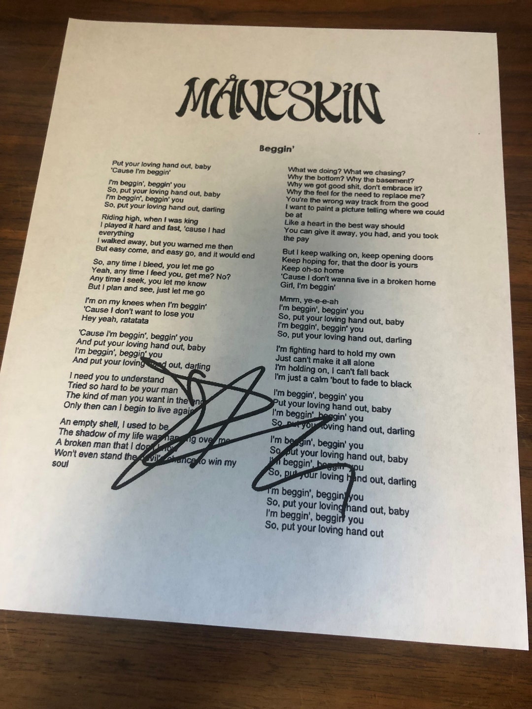 Maneskin Signed Beggin' Lyics Reprinted Damiano David