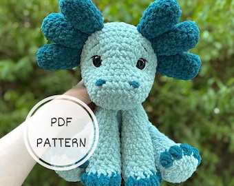 Wzór na szydełkowego siedzącego aksolotla amigurumi | Samouczek na szydełkowy wzór z niskim ściegiem | Wzór na szydełkowego pluszaka aksolotla