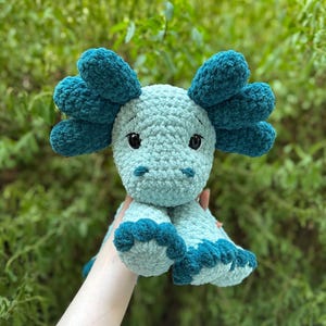 Virkad sittande Axolotl Amigurumi-mönster | Handledning för virkmönster med låg söm | Virkmönster för Axolot Plushie bild 2