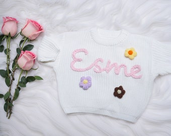 Nom personnalisé pour bébé, pull pour bébé personnalisé brodé à la main, joli pull pour bébé, cadeau de baby shower, cadeau d'anniversaire pour bébé fille garçon