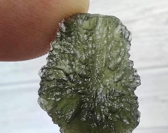 One moldavite 3,00 gr from Czech Republic.