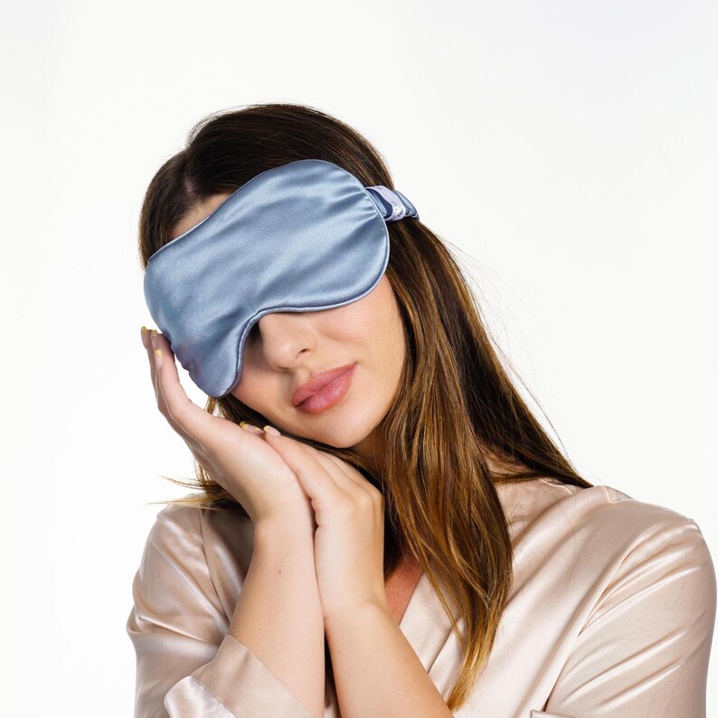 Mulberry Silk Sleep Mask, Lightweight Eye Cover, Hypoallergenic Dusty Blue