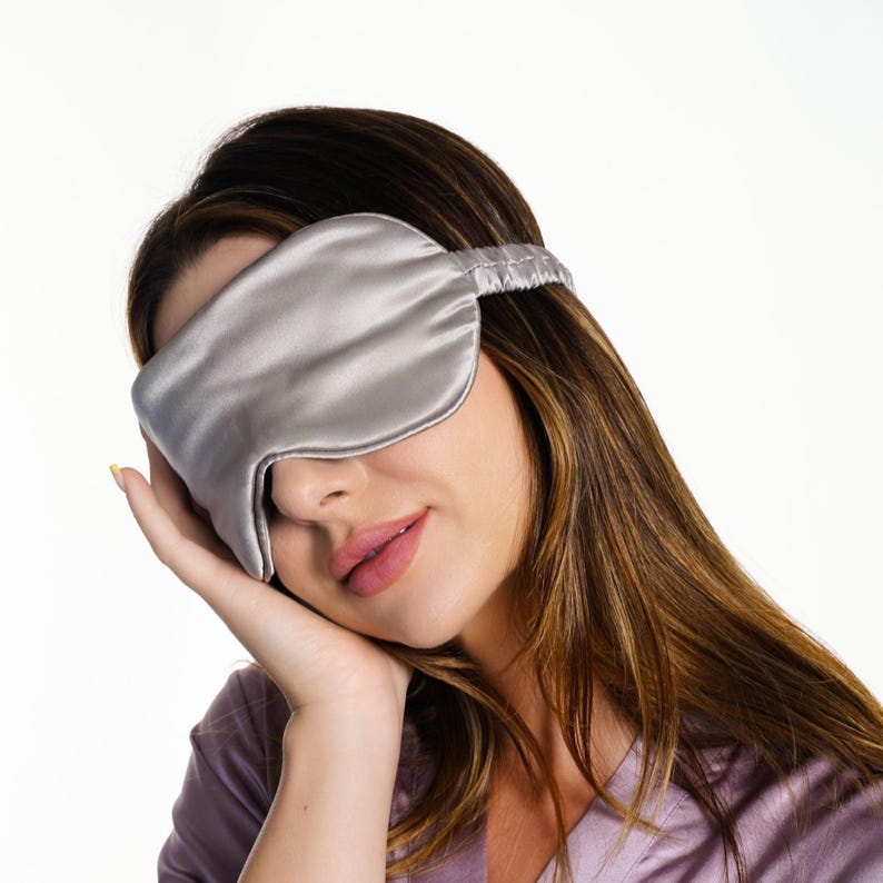 Mulberry Silk Sleep Mask, Lightweight Eye Cover, Hypoallergenic Medium Gray