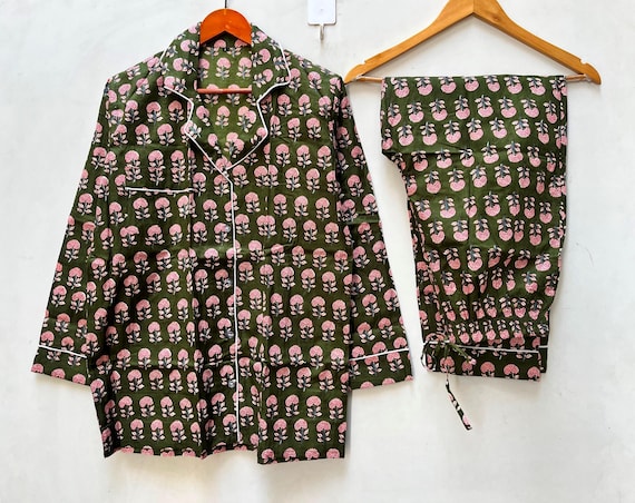 Pigiama con stampa a blocchi, pigiama con stampa floreale, stampa