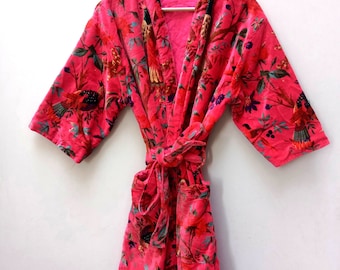 Pink Bird Print velours Long Kimono, Robe de plage, Cadeau pour elle, Robes de bain faites à la main, Manteau de velours de thé du matin, Robe de demoiselle d’honneur