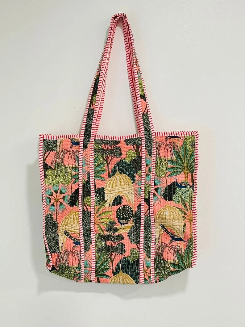 ☆人気☆【Margarin Fingers】☆FLORAL QUILTED TOTE BA.G☆ Vintage Quilted Cotton Hand Printed Reversible Large Floral