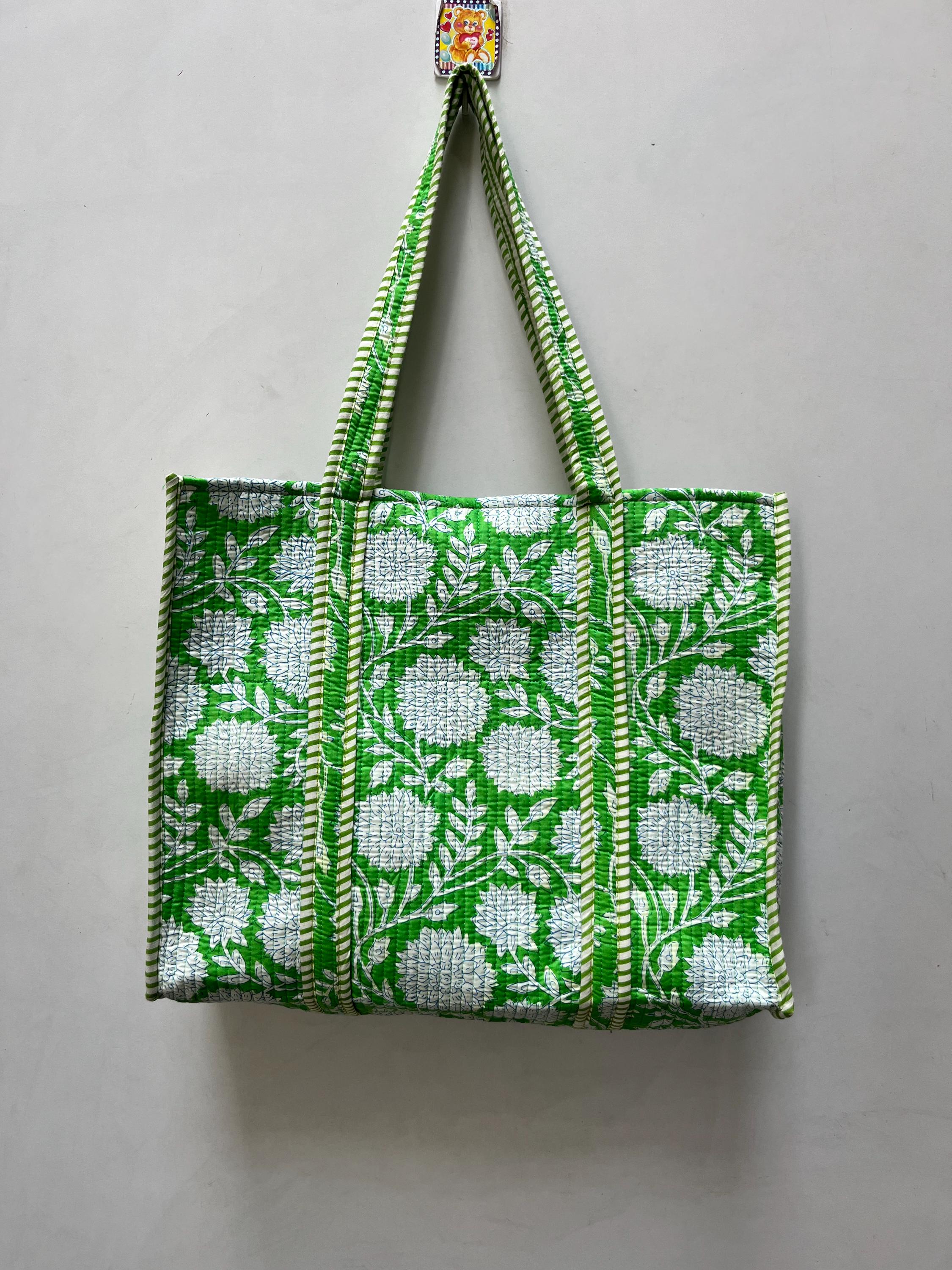 GOOD GRIEF! POUCH WITH FOLDING TOTE 緑 GOOD GRIEF! POUCH WITH FOLDING TOTE 緑 GOOD GRIEF! POUCH