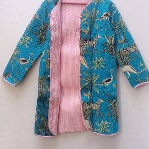 Chaqueta acolchada de algodón reversible: Kimono con estampado de tintineo