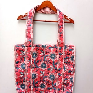 Handgemachte gesteppte Einkaufstasche, Blumen bedruckte Einkaufstasche, gesteppte Markttasche aus Baumwolle, Einkaufstasche, Jhola-Tasche, Hippie-Tasche, Markttasche