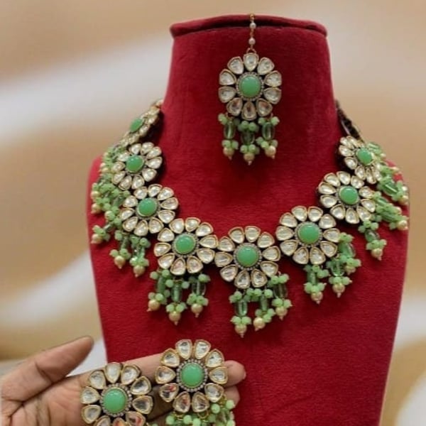 Maang Tikka Jewelry/ Indian Jewelry/Sabyasachi Necklace/ Emerald Indian Choker/ Indian Necklace/Bollywood Jewelry