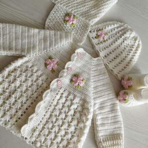 Newborn Baby Graduation Dress | 5-piece set Hospital Gown | unisex Baby Clothes |Knitted Baby Clothes