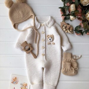 4 Piece Teddy Bear Newborn Suit and Set, Newborn Baby Graduation Dress, Unisex Baby Clothes, Baby Gifts, Homecoming Hospital Gift image 7