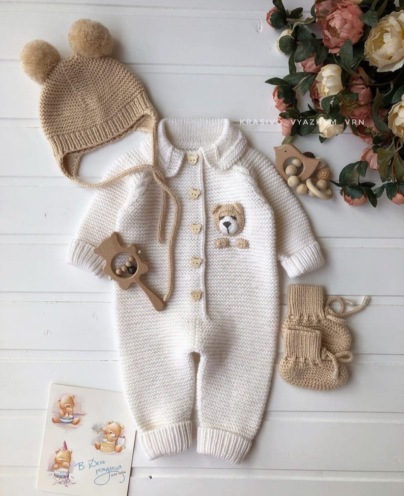 4 Piece Teddy Bear Newborn Suit and Set, Newborn Baby Graduation Dress, Unisex Baby Clothes, Baby Gifts, Homecoming Hospital Gift image 7