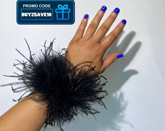 Paire de manchettes premium en plumes - Noir minuit | Bracelet de poignet élégant fabriqué à la main | Accessoire pour costume de poule Rendez-vous amoureux | Soirée glamour