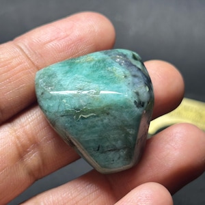 Big 97Cts Size AAA Quality Emerald Crystal| Emerald Roughl Raw Emerald Sticks| 100% Natural Emerald| May Birthstone, Loose Emerald Rough