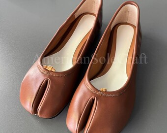 Handmade Women Split Toe Tabi Ballet Flats | Vintage Foldable Tabis Ballet Flats | Retro Brown Tabi Flats | Gift for Wedding